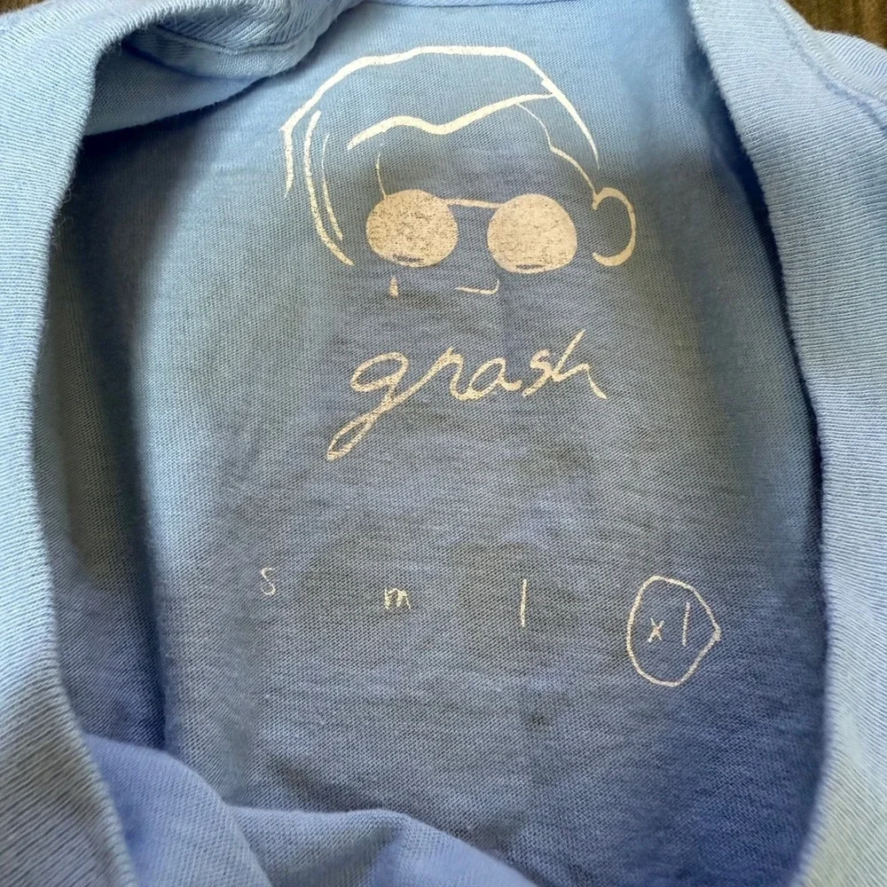 Grash U Me & Us Tour 2016‎ Long Sleeve Graphic T Shirt XL Blue Flowers